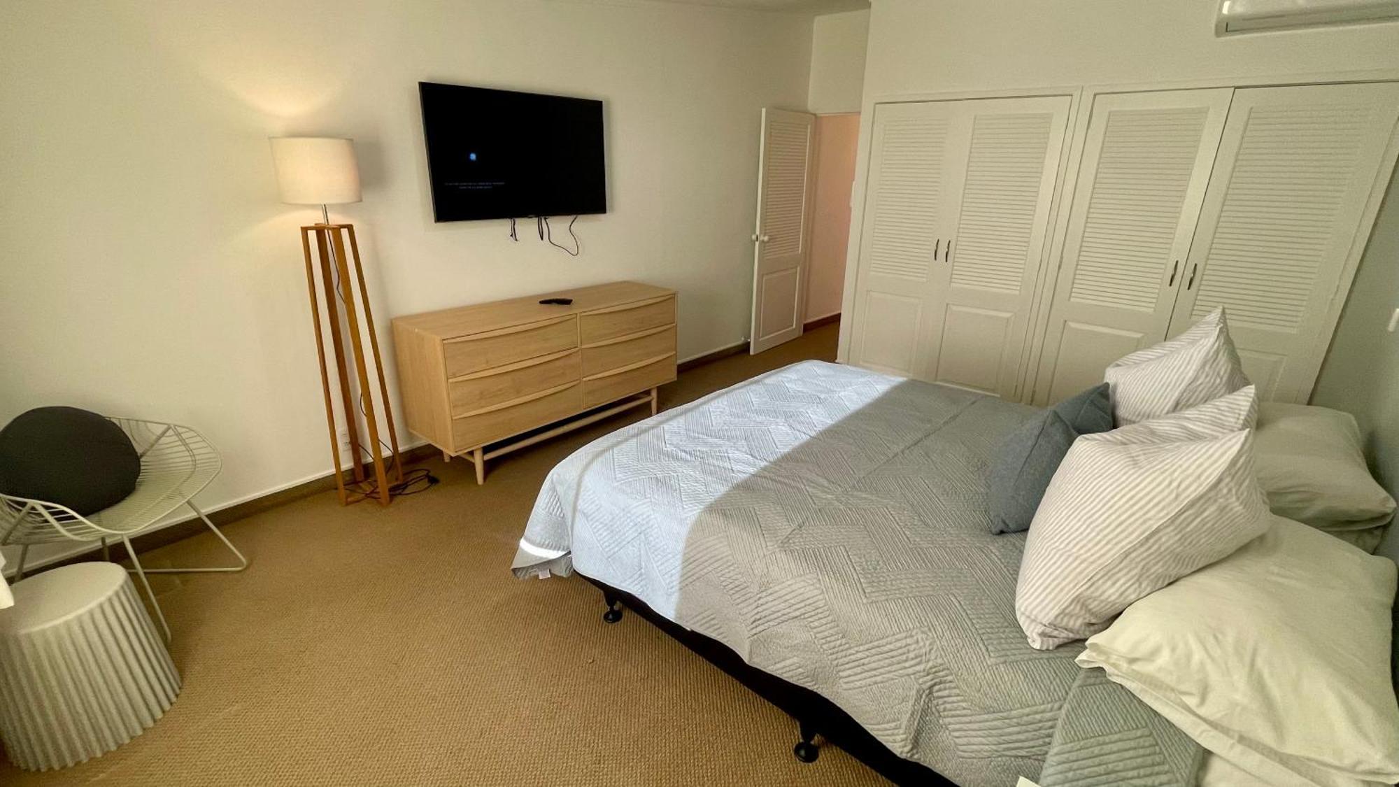 The Nautilus Ξενοδοχείο Napier Εξωτερικό φωτογραφία A bedroom at the hotel