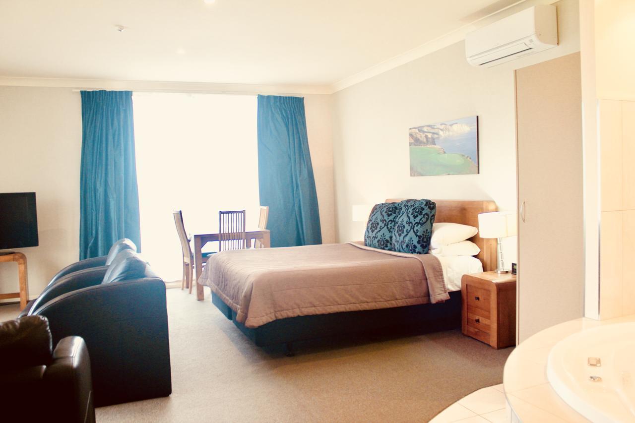 The Nautilus Ξενοδοχείο Napier Εξωτερικό φωτογραφία A typical studio apartment